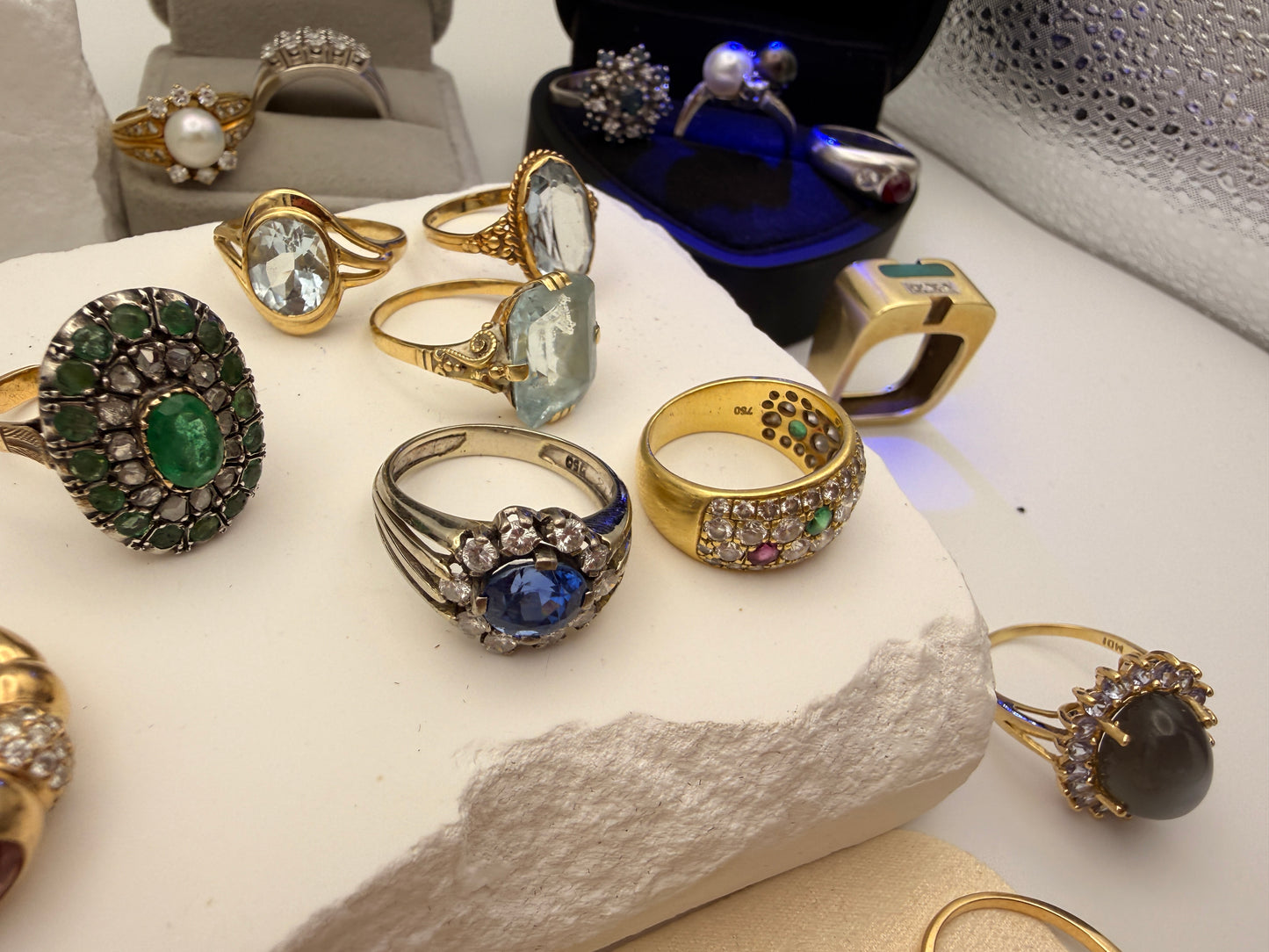 Exklusive Auswahl an restaurierten Vintage-Goldringen (14 Karat & 18 Karat)