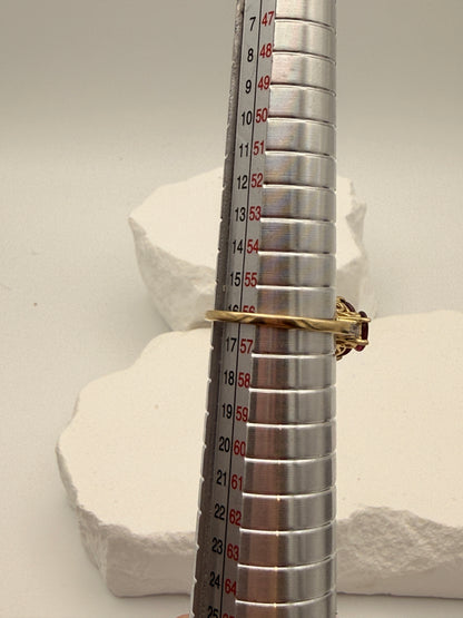 Himbeer-Traum: Exquisiter Turmalin & Brillant Trilogie-Ring aus 585er Gold