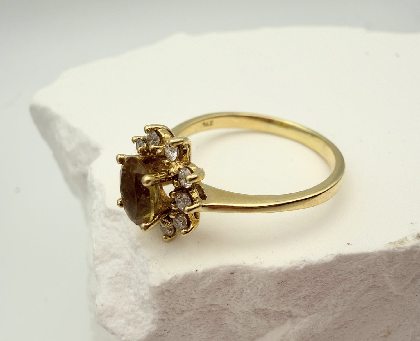 Strahlender Vintage Entourage Ring – 585 Gold mit Citrin & Diamanten