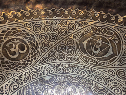 XXL Singing Bowl 50 cm – 8-Metal Hand-Hammered – Chakra &amp; Sound Bath from Nepal