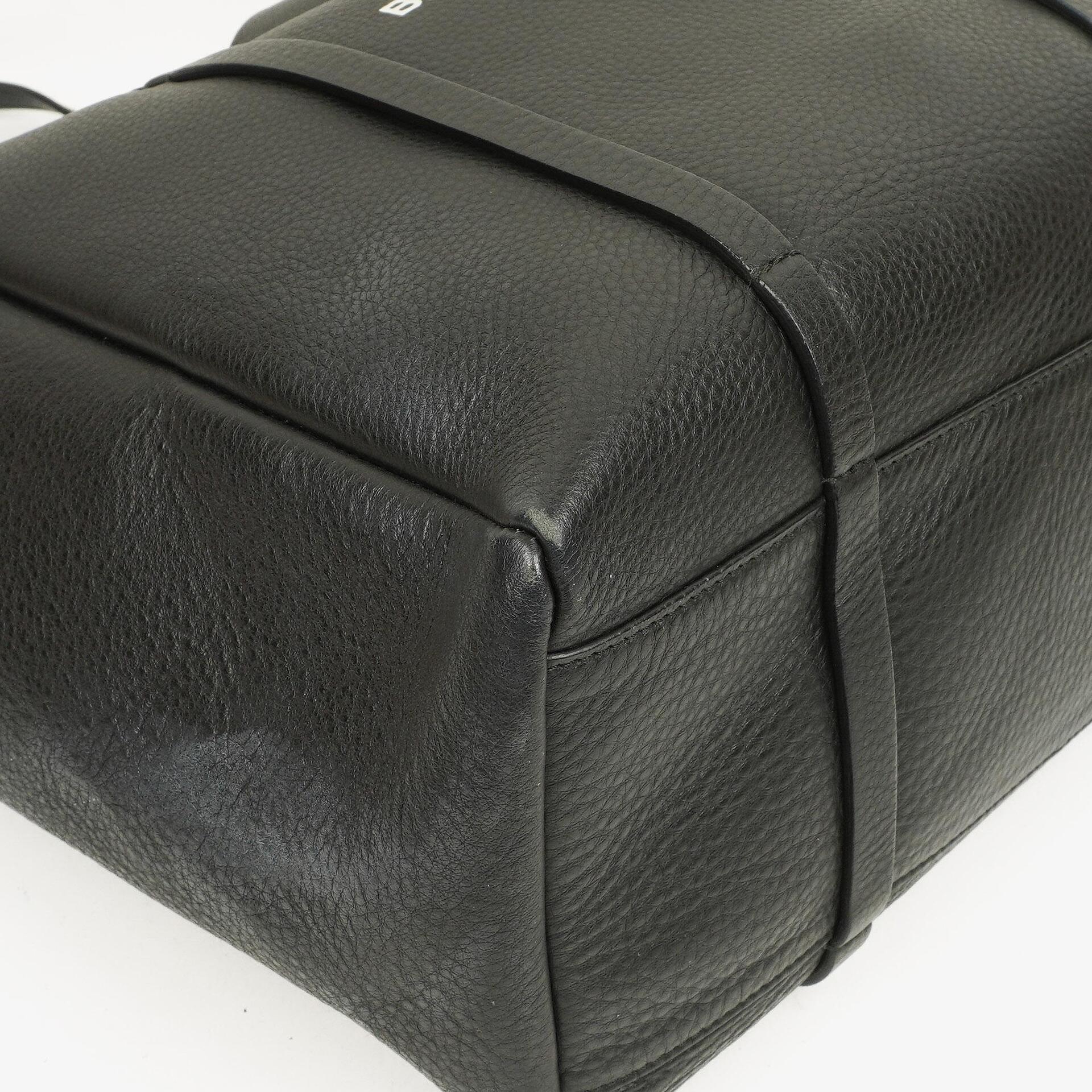 Balenciaga Everyday Tote Medium aus schwarzem genarbtem Kalbsleder