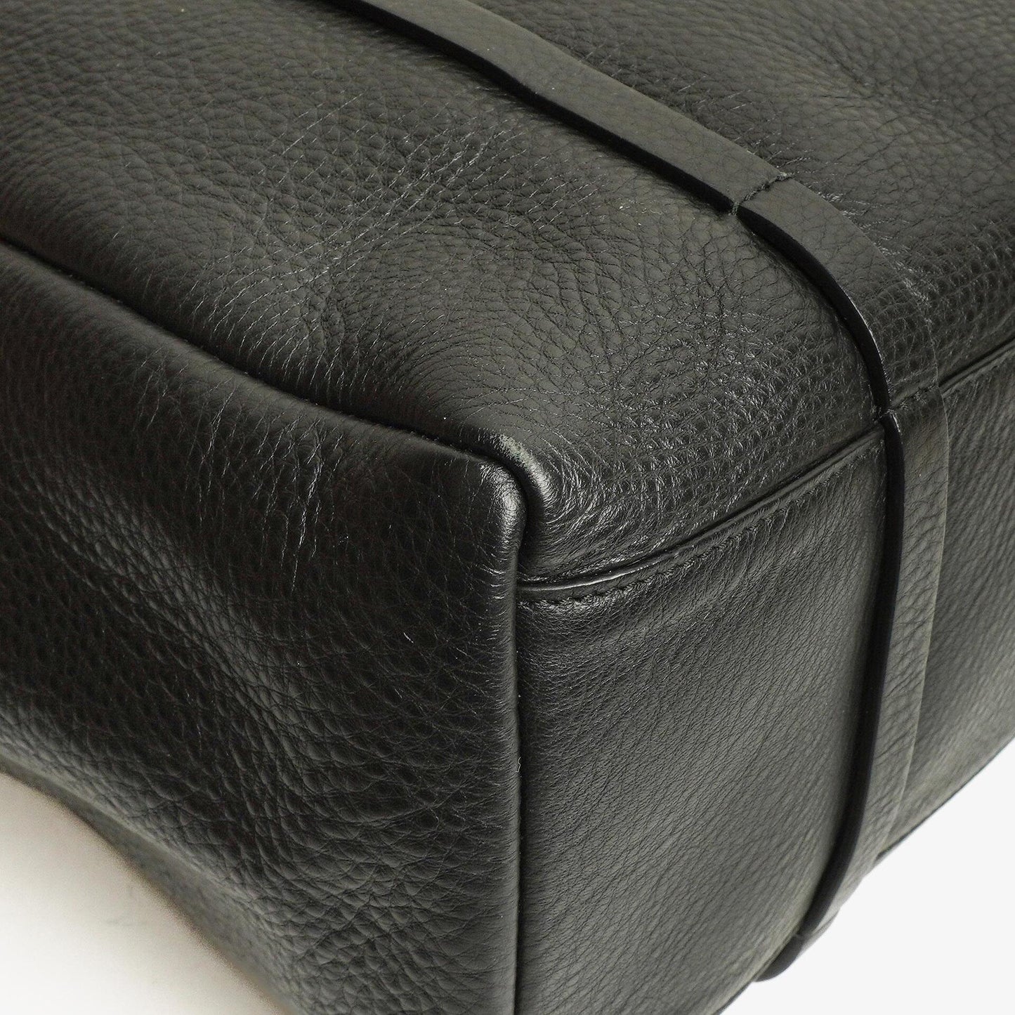 Balenciaga Everyday Tote Medium aus schwarzem genarbtem Kalbsleder
