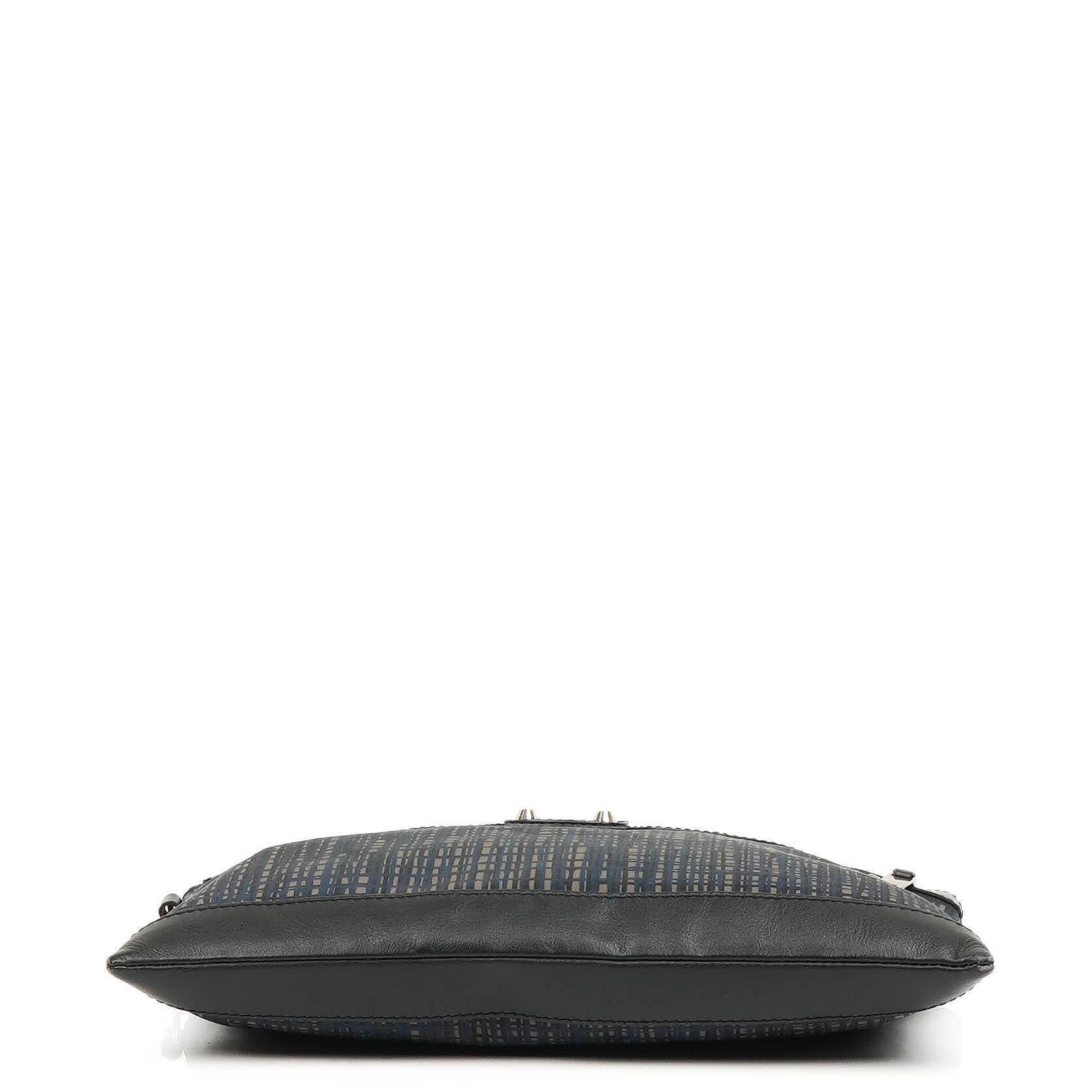 Balenciaga Classic Hardware Clip Clutch aus Leder und Nylon