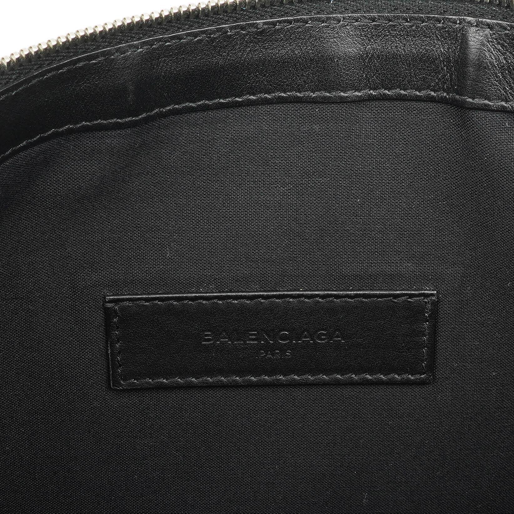 Balenciaga Classic Hardware Clip Clutch aus Leder und Nylon
