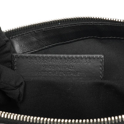 Balenciaga Classic Hardware Clip Clutch aus Leder und Nylon