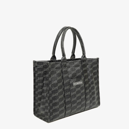 Balenciaga Tote Bag aus beschichtetem Canvas mit BB-Monogramm-Hardware in Schwarz/Weiß