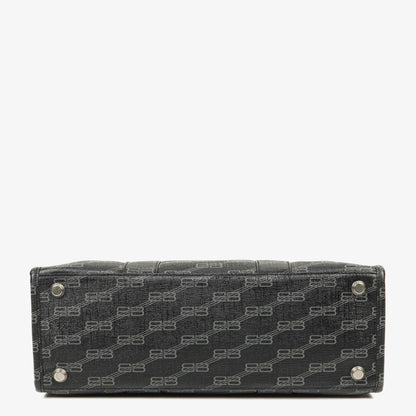Balenciaga Tote Bag aus beschichtetem Canvas mit BB-Monogramm-Hardware in Schwarz/Weiß