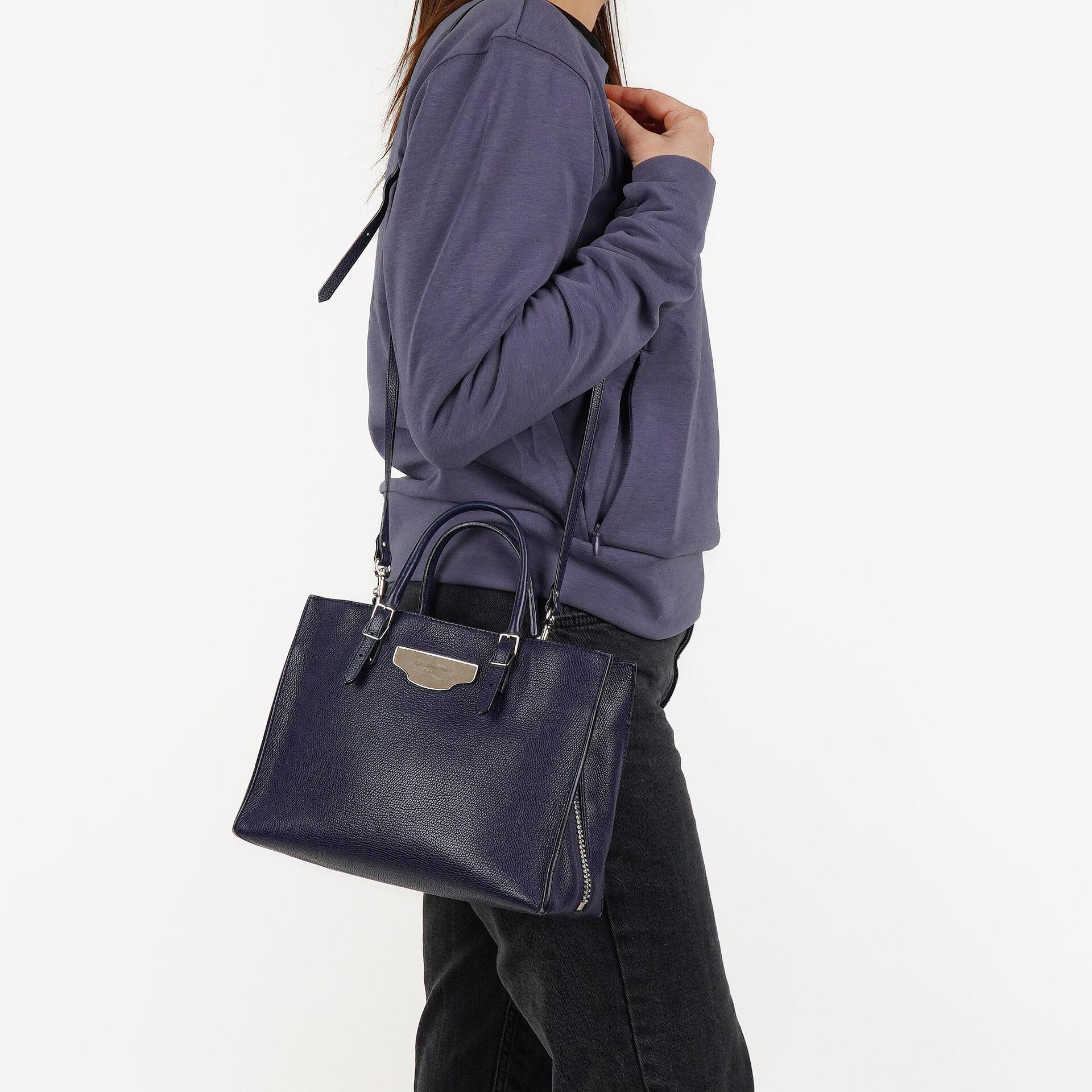 Balenciaga Mini Papier A4 Tote Bag aus navyblauem Kalbsleder