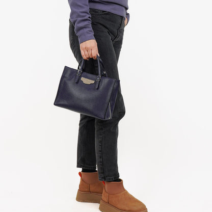 Balenciaga Mini Papier A4 Tote Bag aus navyblauem Kalbsleder