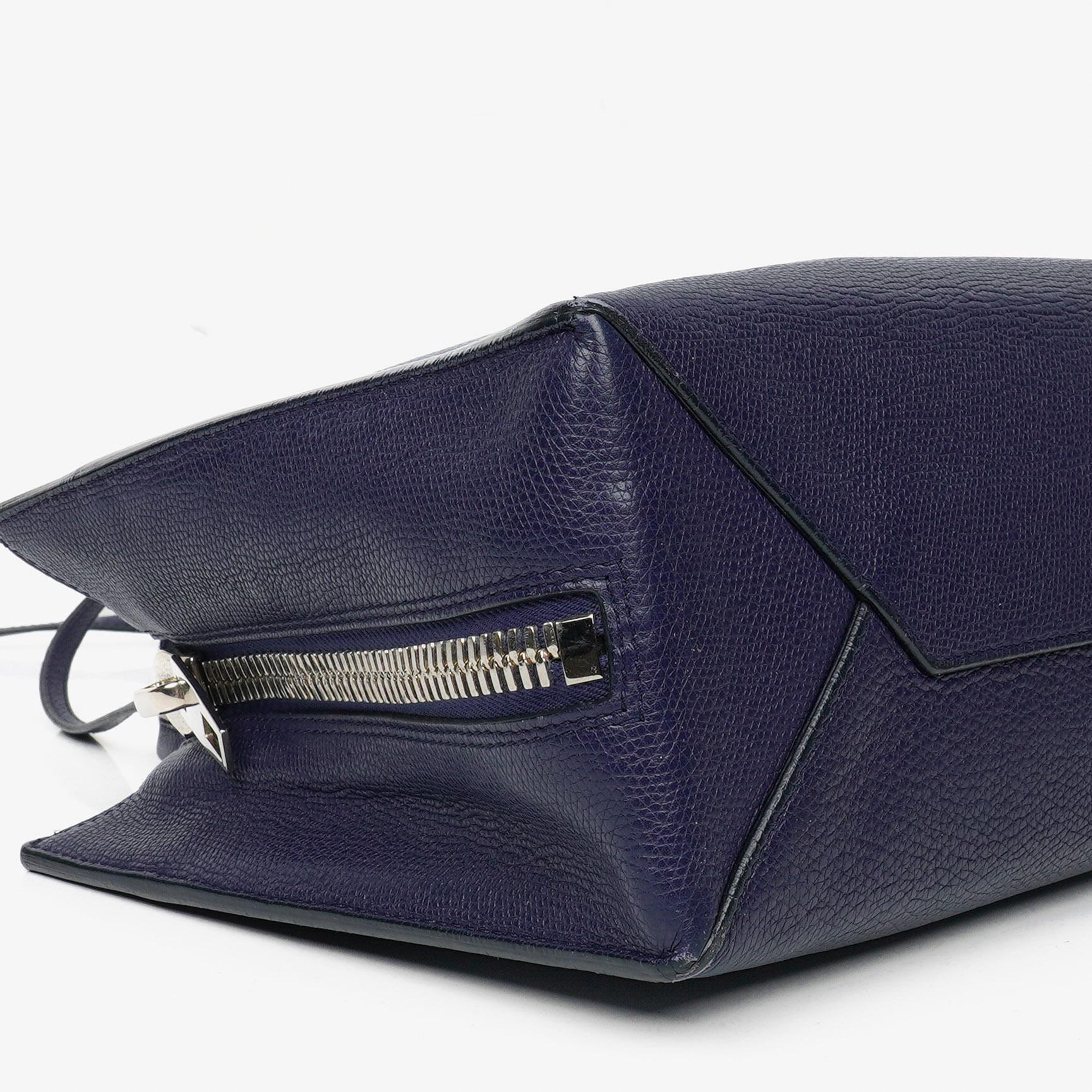 Balenciaga Mini Papier A4 Tote Bag aus navyblauem Kalbsleder