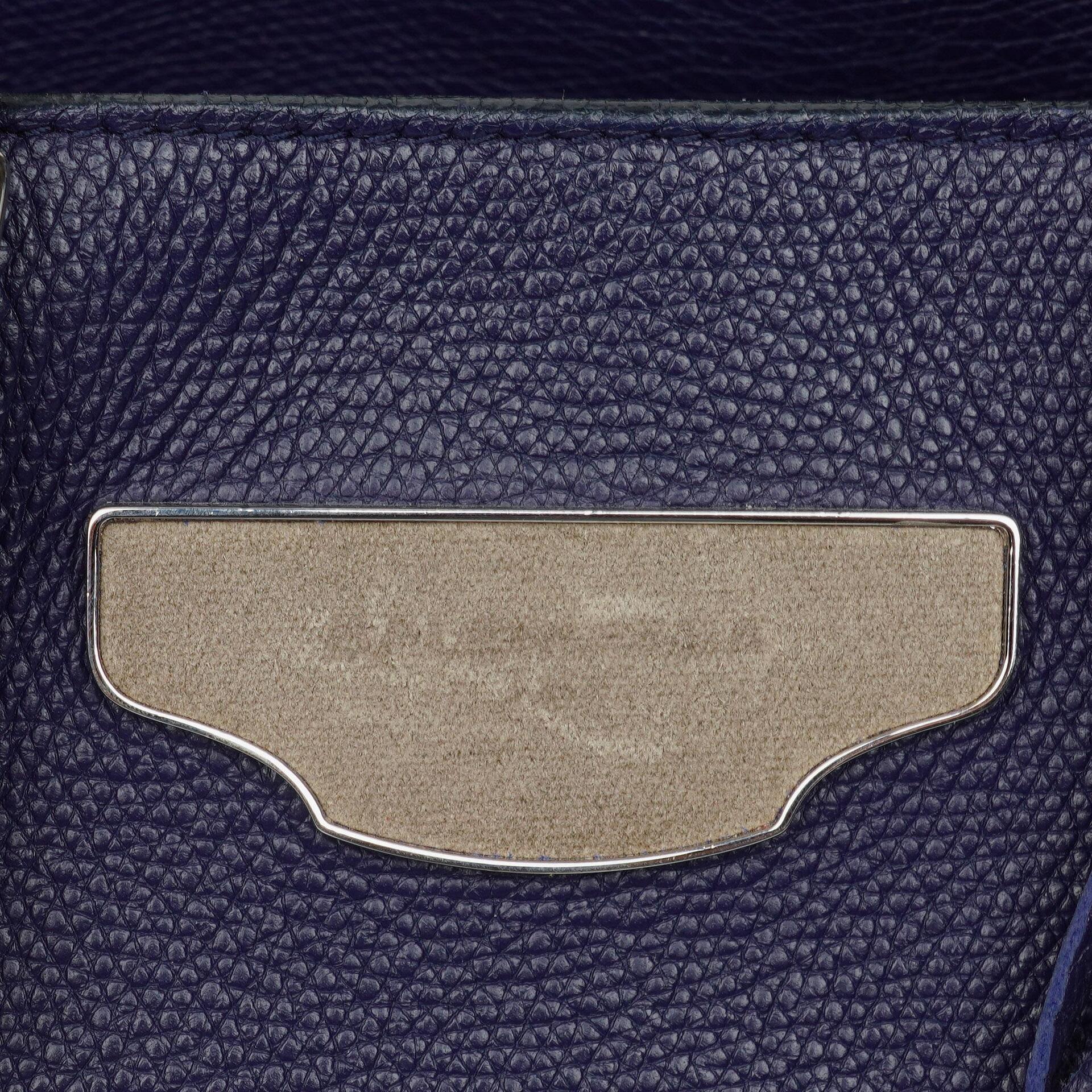 Balenciaga Mini Papier A4 Tote Bag aus navyblauem Kalbsleder