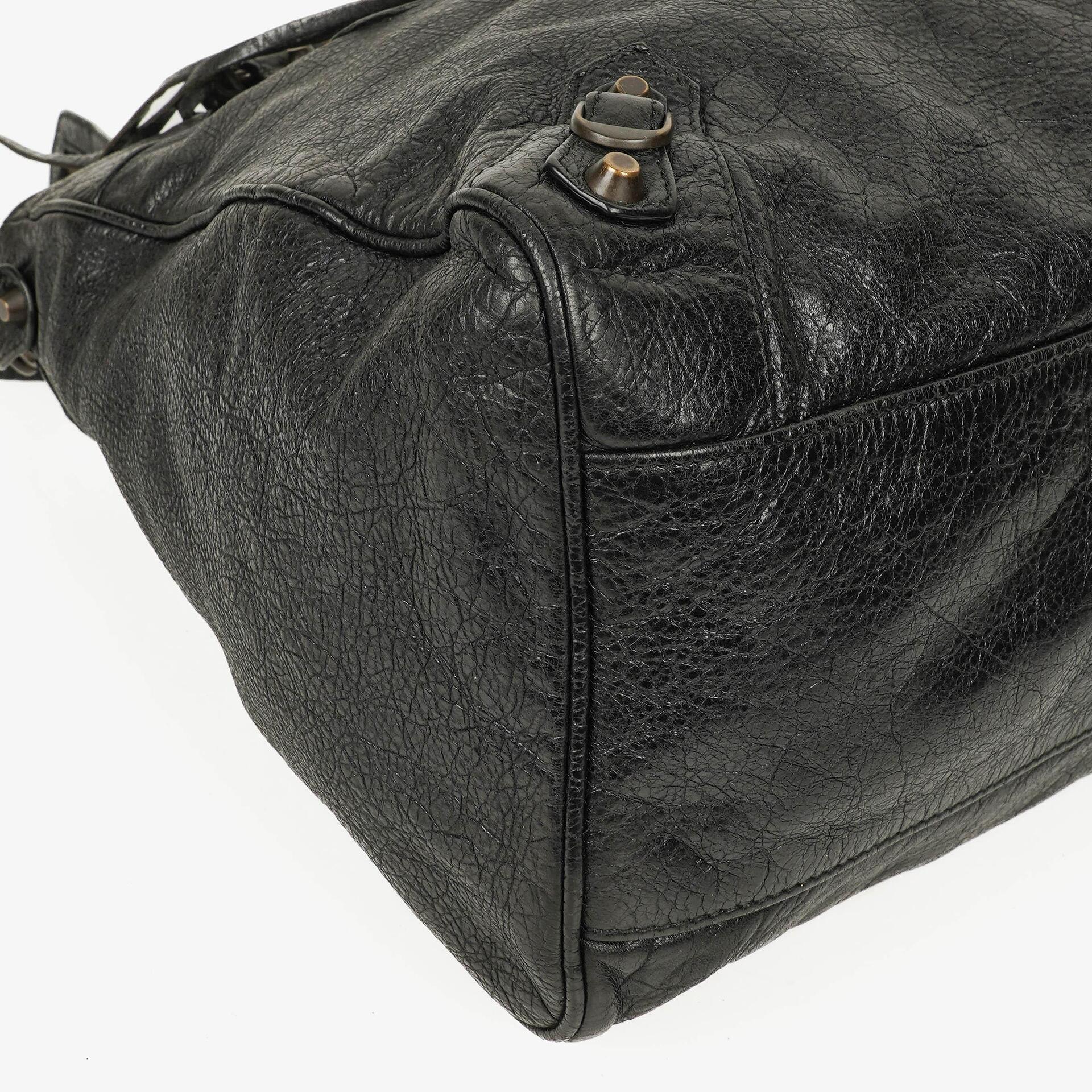 Balenciaga Motorcycle Velo Schultertasche aus schwarzem Lammleder
