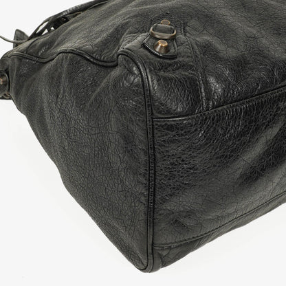 Balenciaga Motorcycle Velo Schultertasche aus schwarzem Lammleder