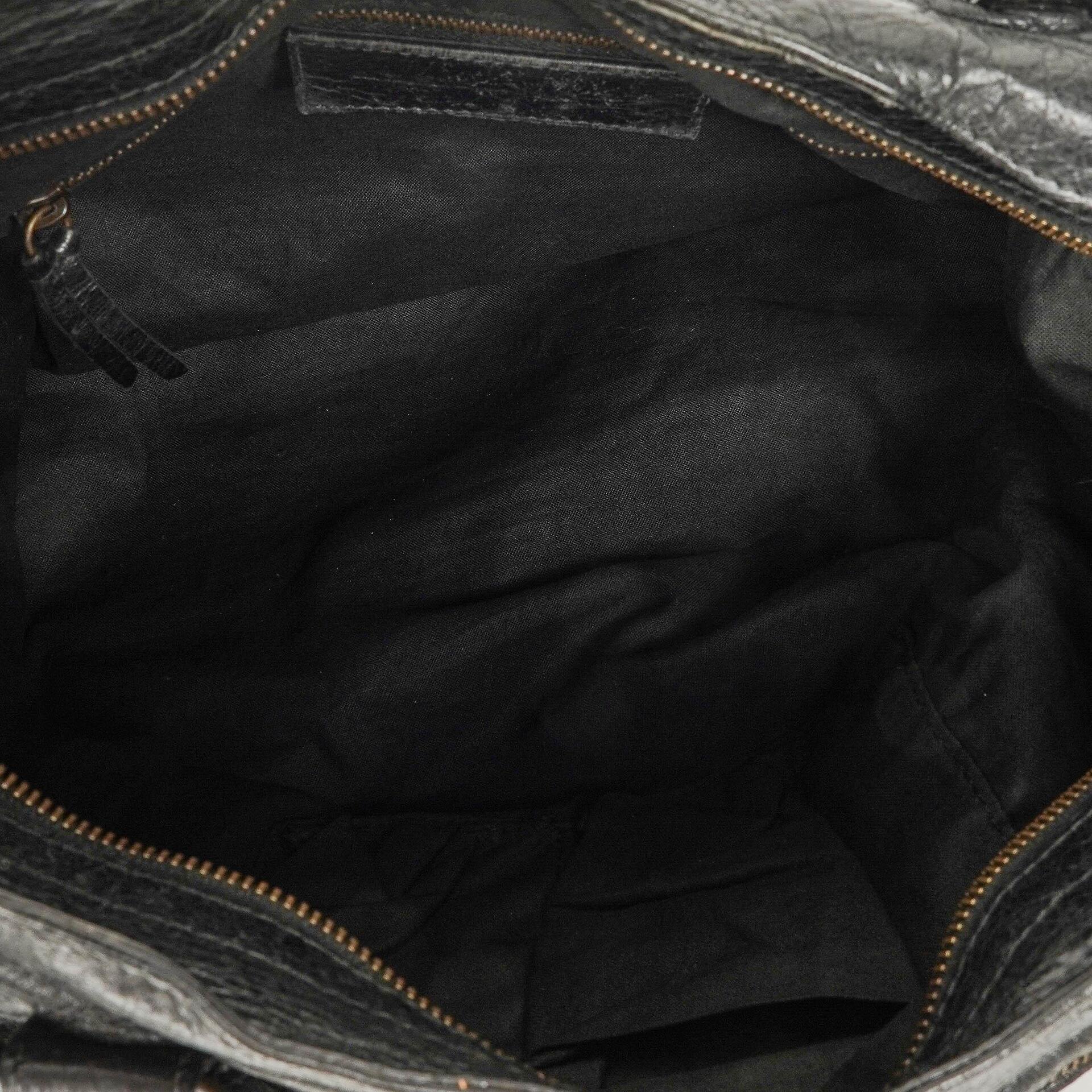 Balenciaga Motorcycle Velo Schultertasche aus schwarzem Lammleder