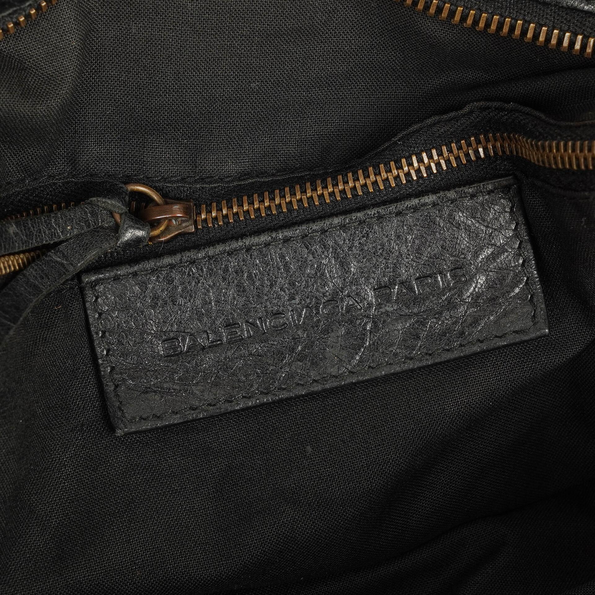 Balenciaga Motorcycle Velo Schultertasche aus schwarzem Lammleder