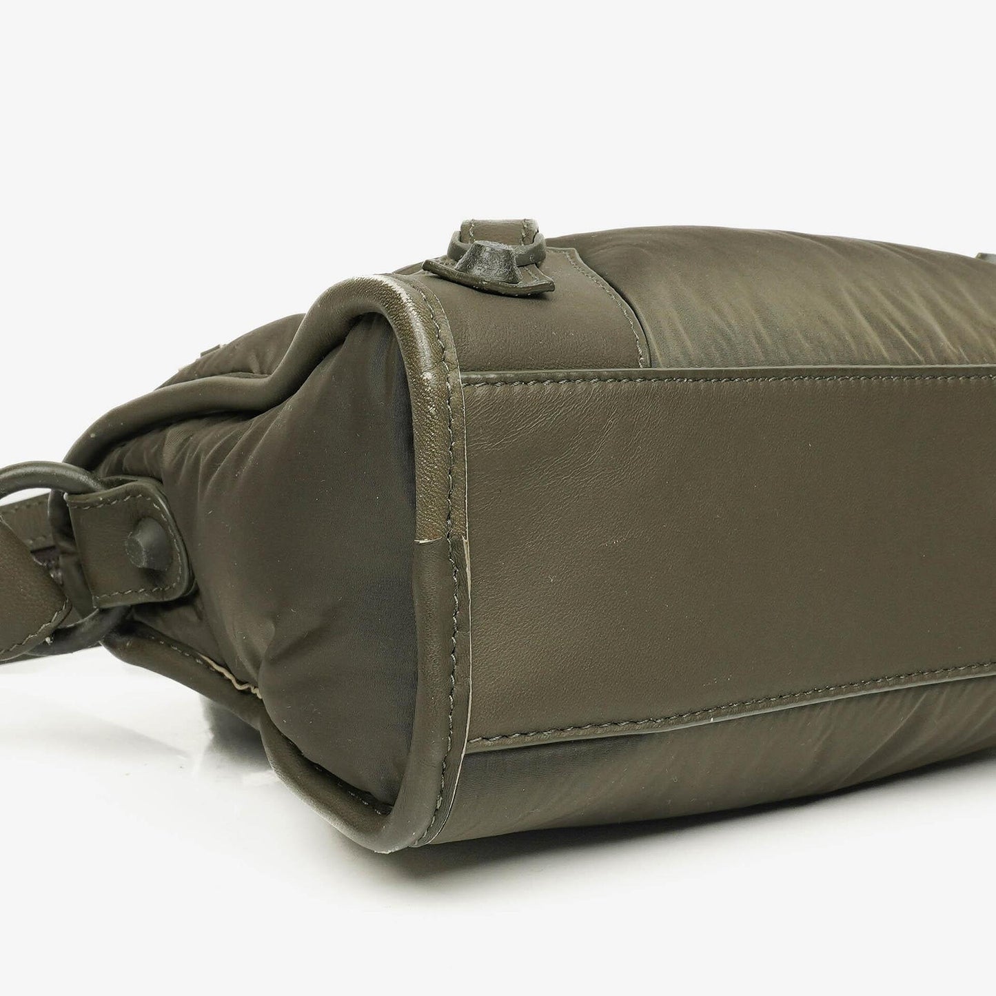 Balenciaga Motocross Classic City Mini Bag aus armygrünem Nylon