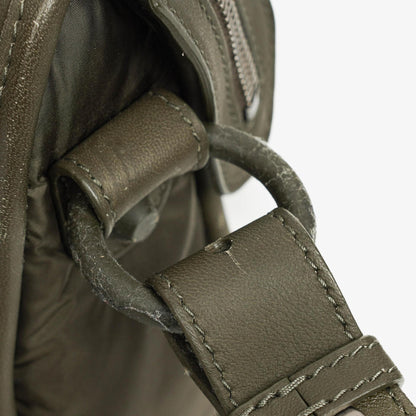 Balenciaga Motocross Classic City Mini Bag aus armygrünem Nylon