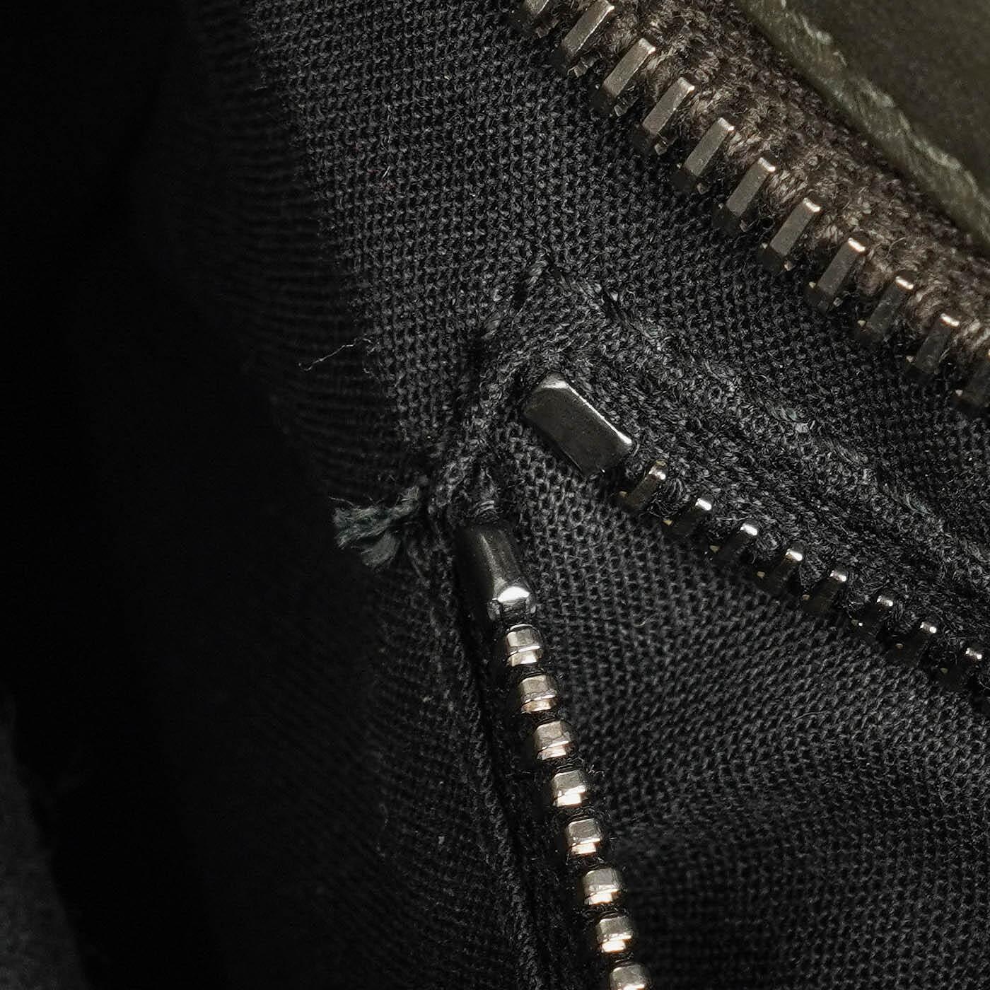 Balenciaga Motocross Classic City Mini Bag aus armygrünem Nylon