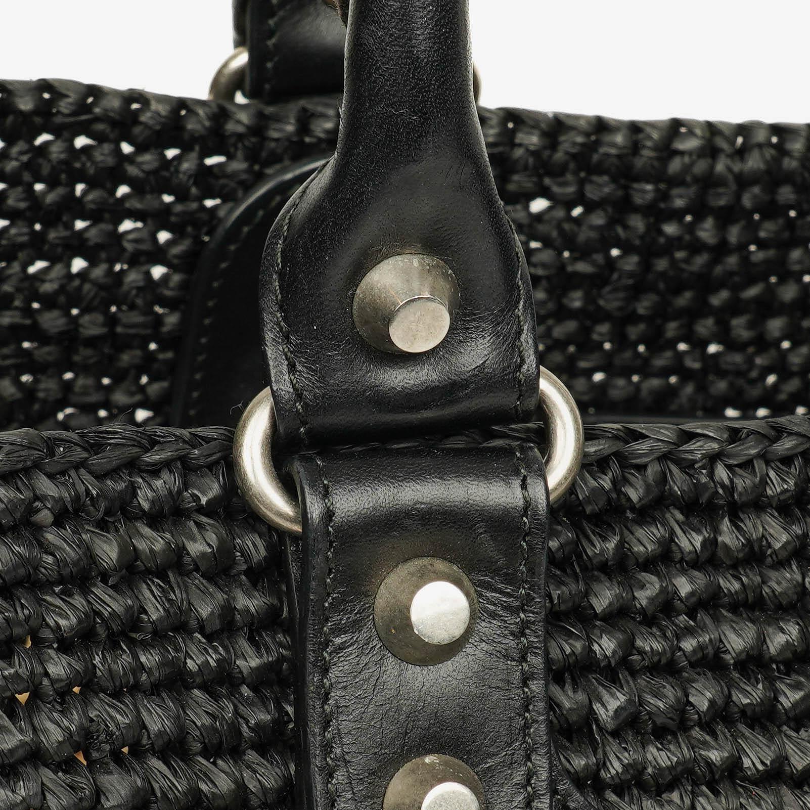 Balenciaga Panier Tote aus geflochtenem Rafia in Natur/Schwarz