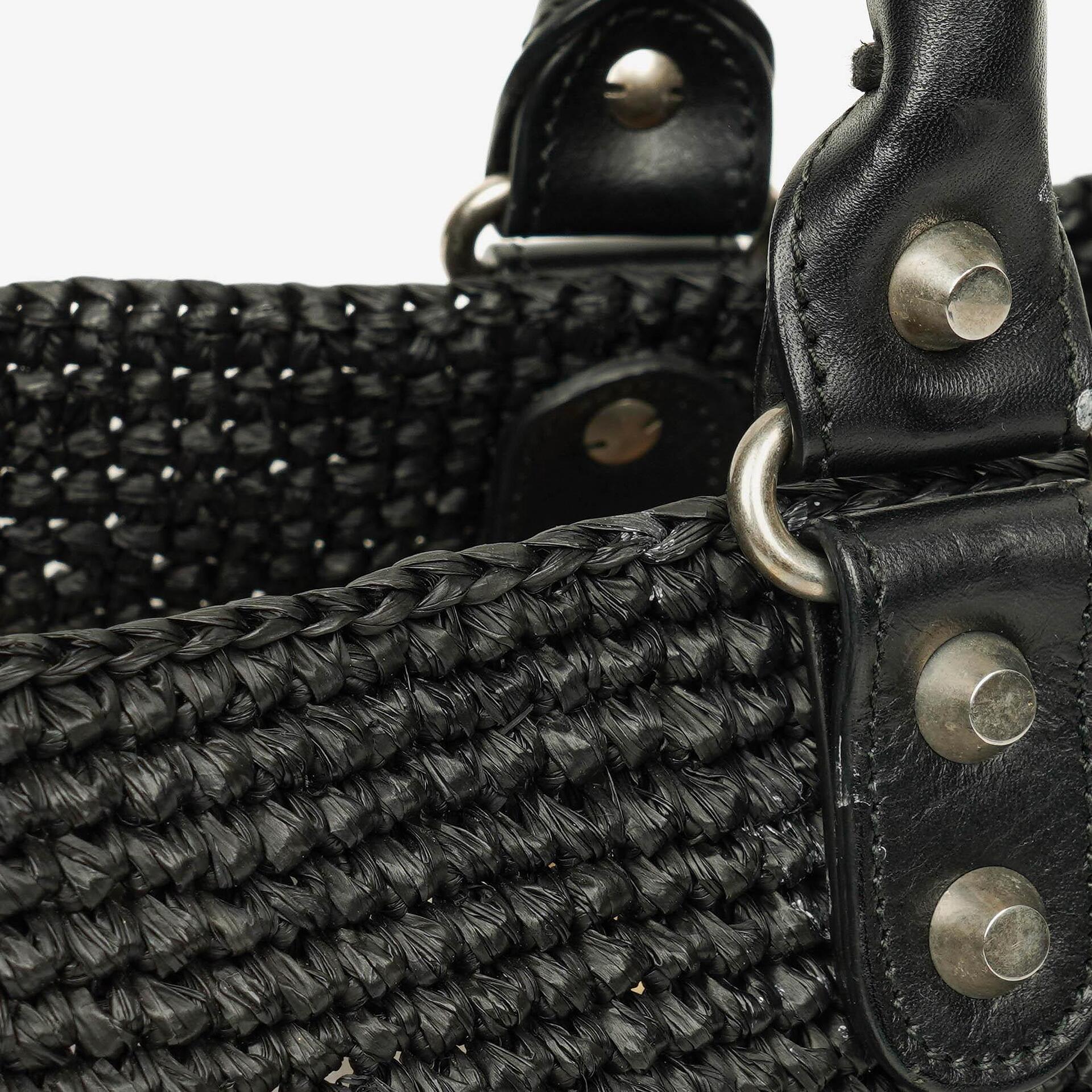Balenciaga Panier Tote aus geflochtenem Rafia in Natur/Schwarz