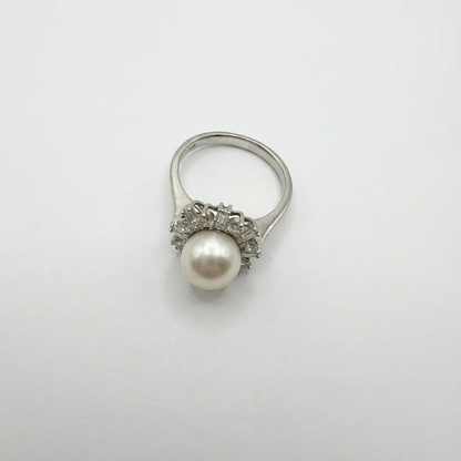 Sophisticated 750 vintage ballerina ring – pearl &amp; diamonds in a baguet setting