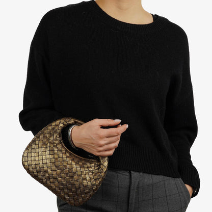 Bottega Veneta Mini Veneta Hobo Tasche aus Nappa Intrecciato in gealtertem Gold