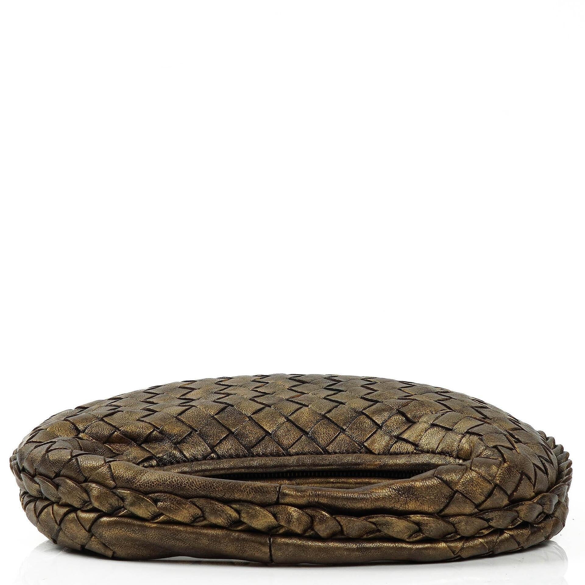 Bottega Veneta Mini Veneta Hobo Tasche aus Nappa Intrecciato in gealtertem Gold