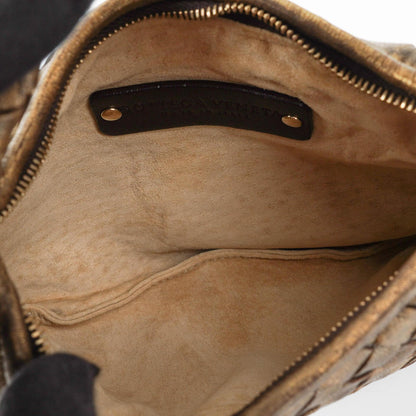Bottega Veneta Mini Veneta Hobo Tasche aus Nappa Intrecciato in gealtertem Gold