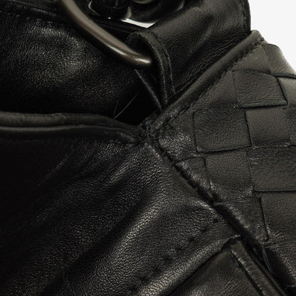 Bottega Veneta Schwarze Intrecciato Leder Geflochtener Griff Klapp-Schultertasche