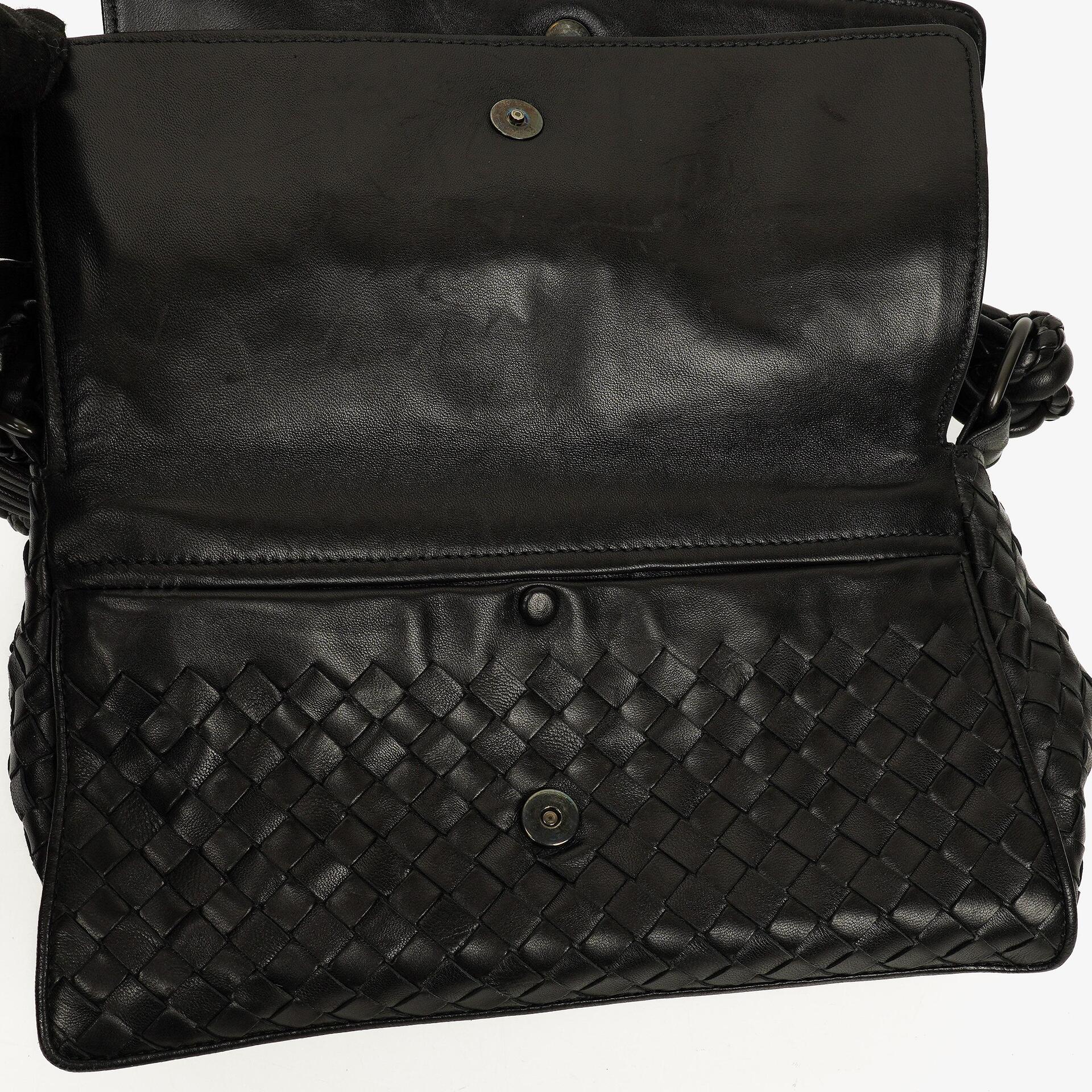Bottega Veneta Schwarze Intrecciato Leder Geflochtener Griff Klapp-Schultertasche