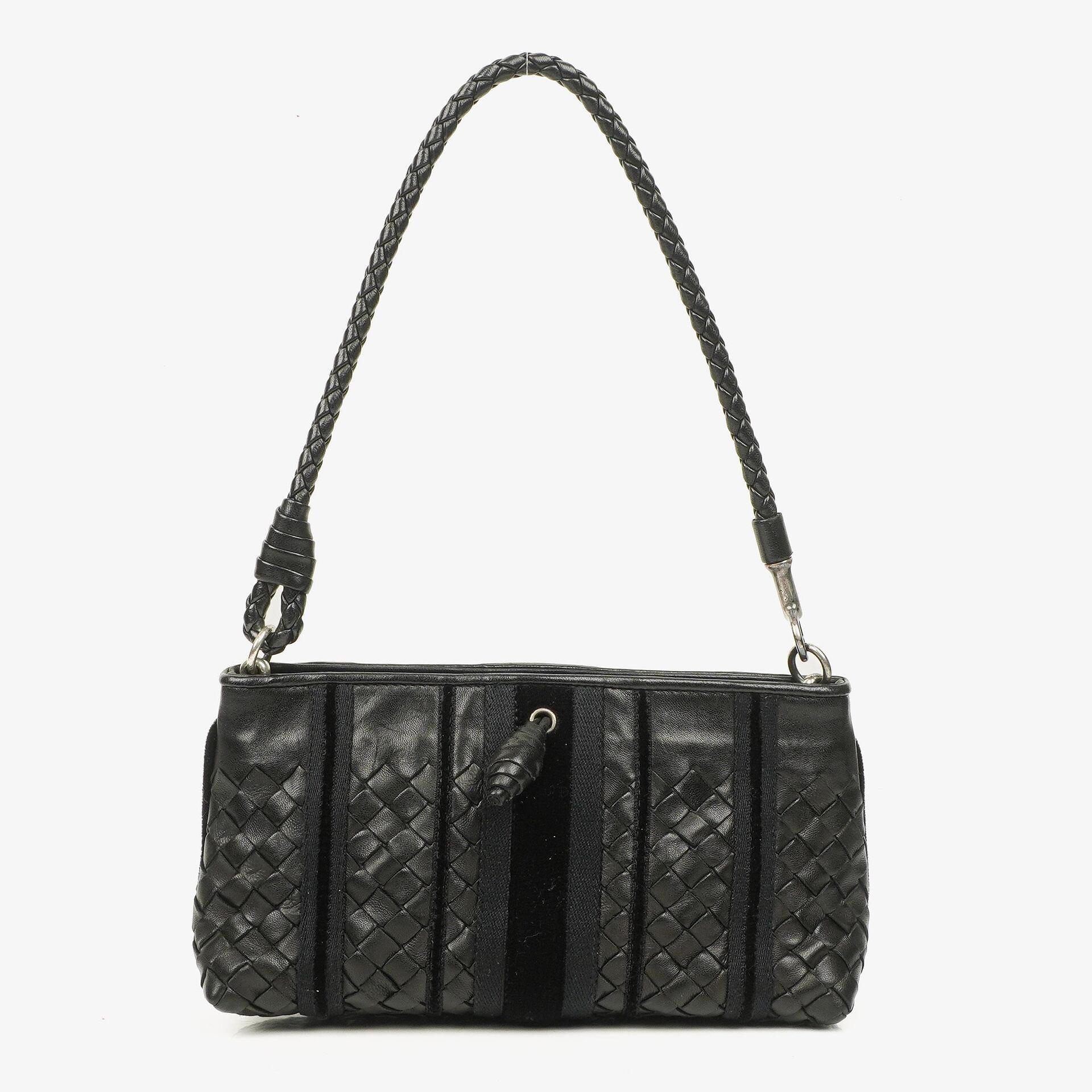 Bottega Veneta Intrecciato Schultertasche aus schwarzem Leder