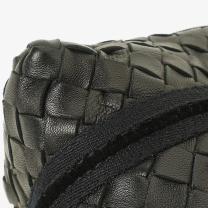 Bottega Veneta Intrecciato Schultertasche aus schwarzem Leder