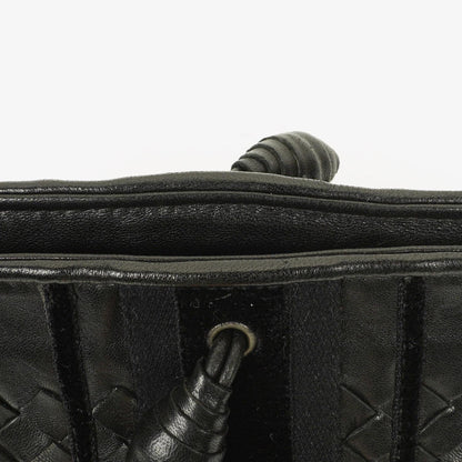 Bottega Veneta Intrecciato Schultertasche aus schwarzem Leder