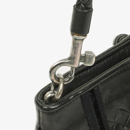 Bottega Veneta Intrecciato Schultertasche aus schwarzem Leder
