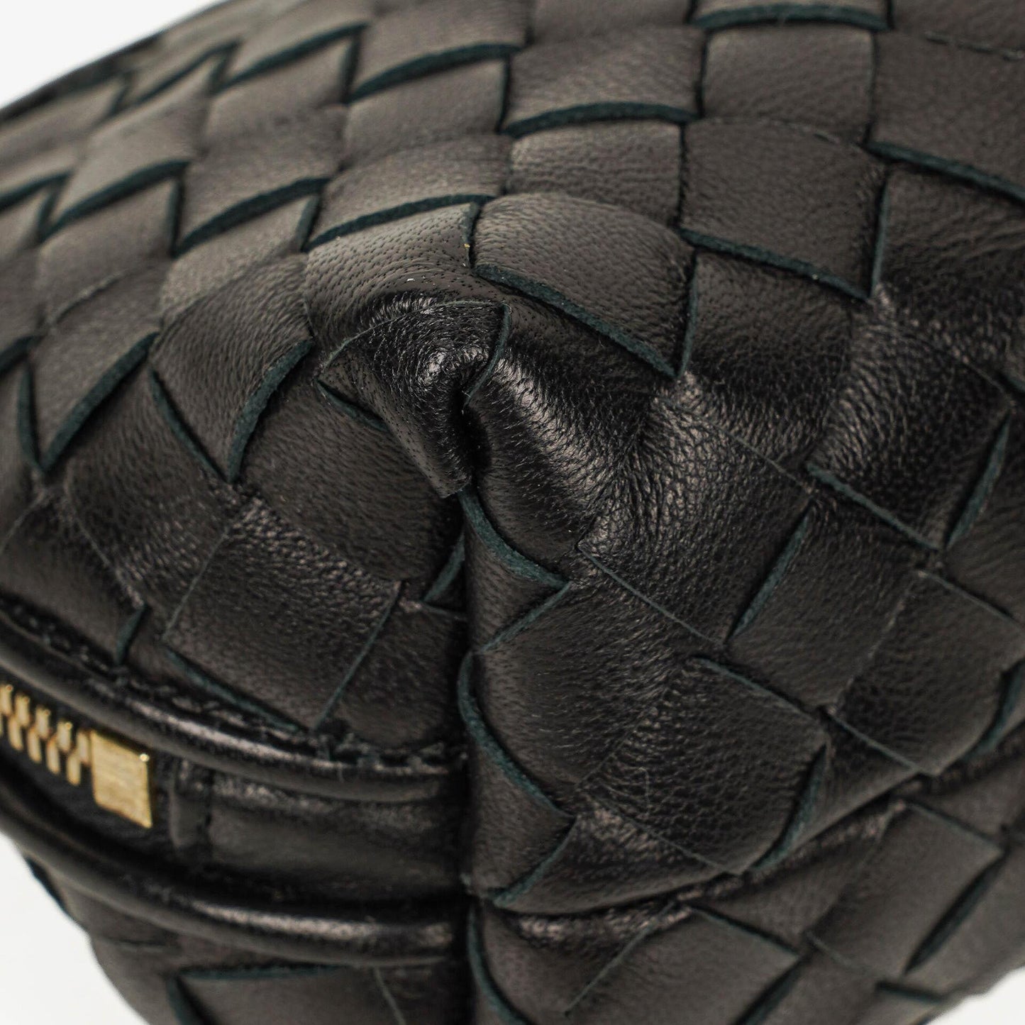 Bottega Veneta Kosmetiktasche aus schwarzem Intrecciato Nappaleder