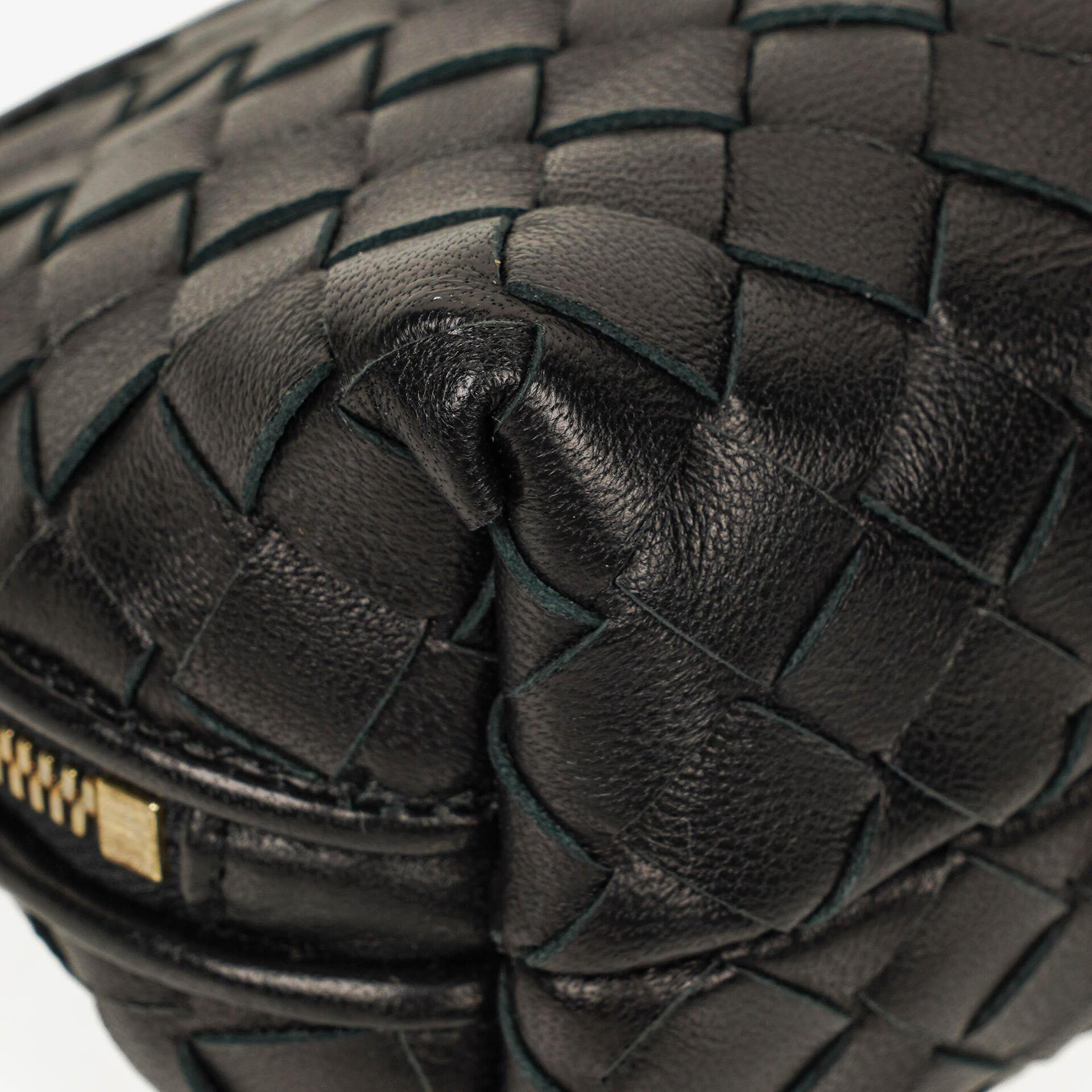 Bottega Veneta Kosmetiktasche aus schwarzem Intrecciato Nappaleder