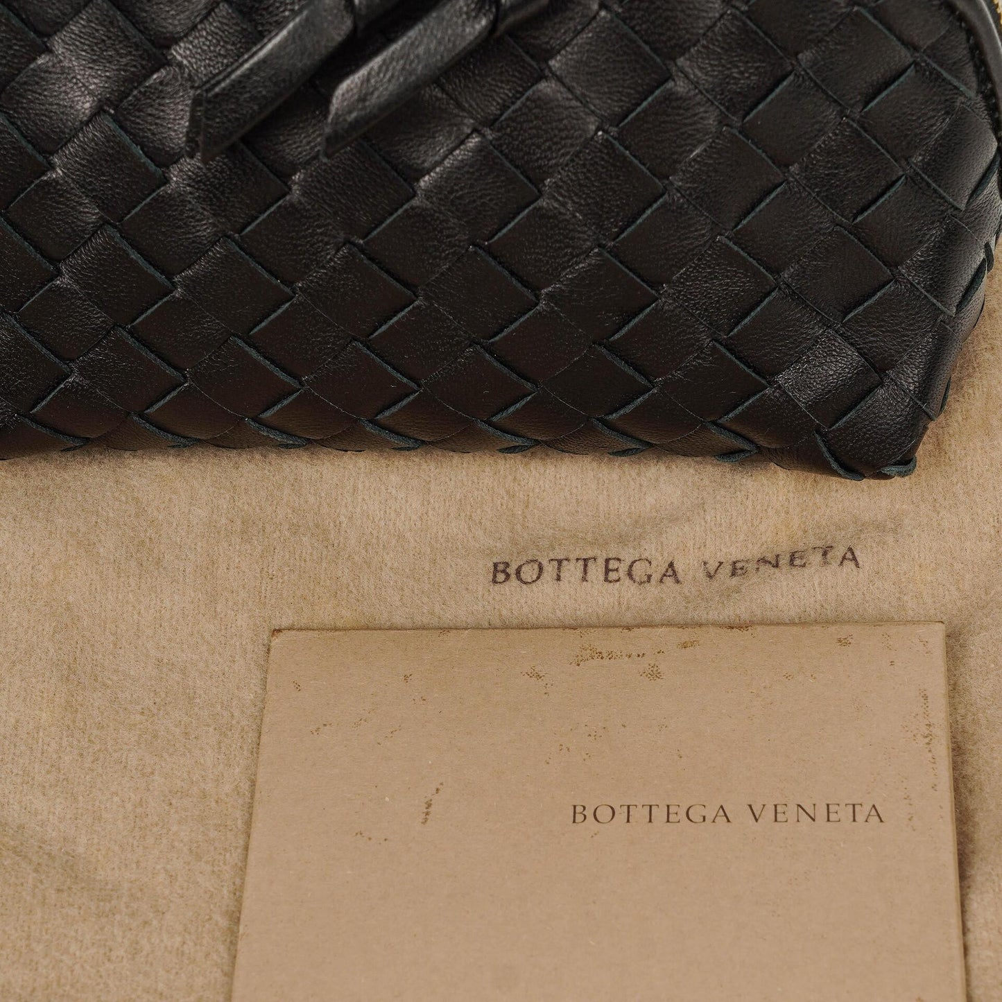 Bottega Veneta Kosmetiktasche aus schwarzem Intrecciato Nappaleder
