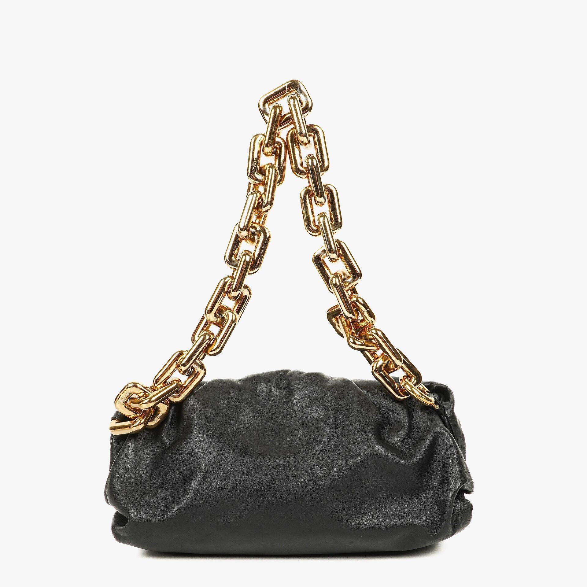 Bottega Veneta Chain Pouch Tasche aus schwarzem Leder