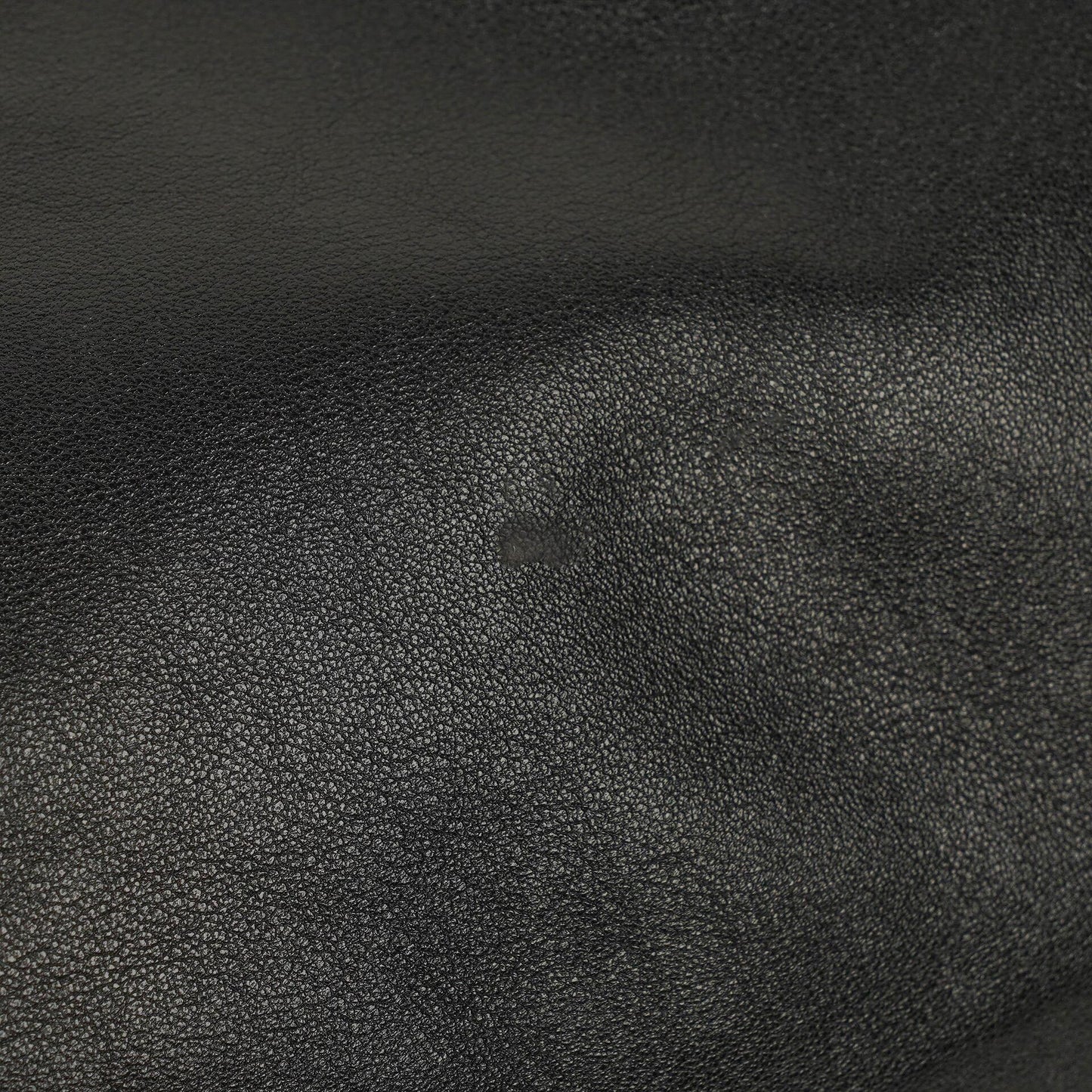 Bottega Veneta Chain Pouch Tasche aus schwarzem Leder