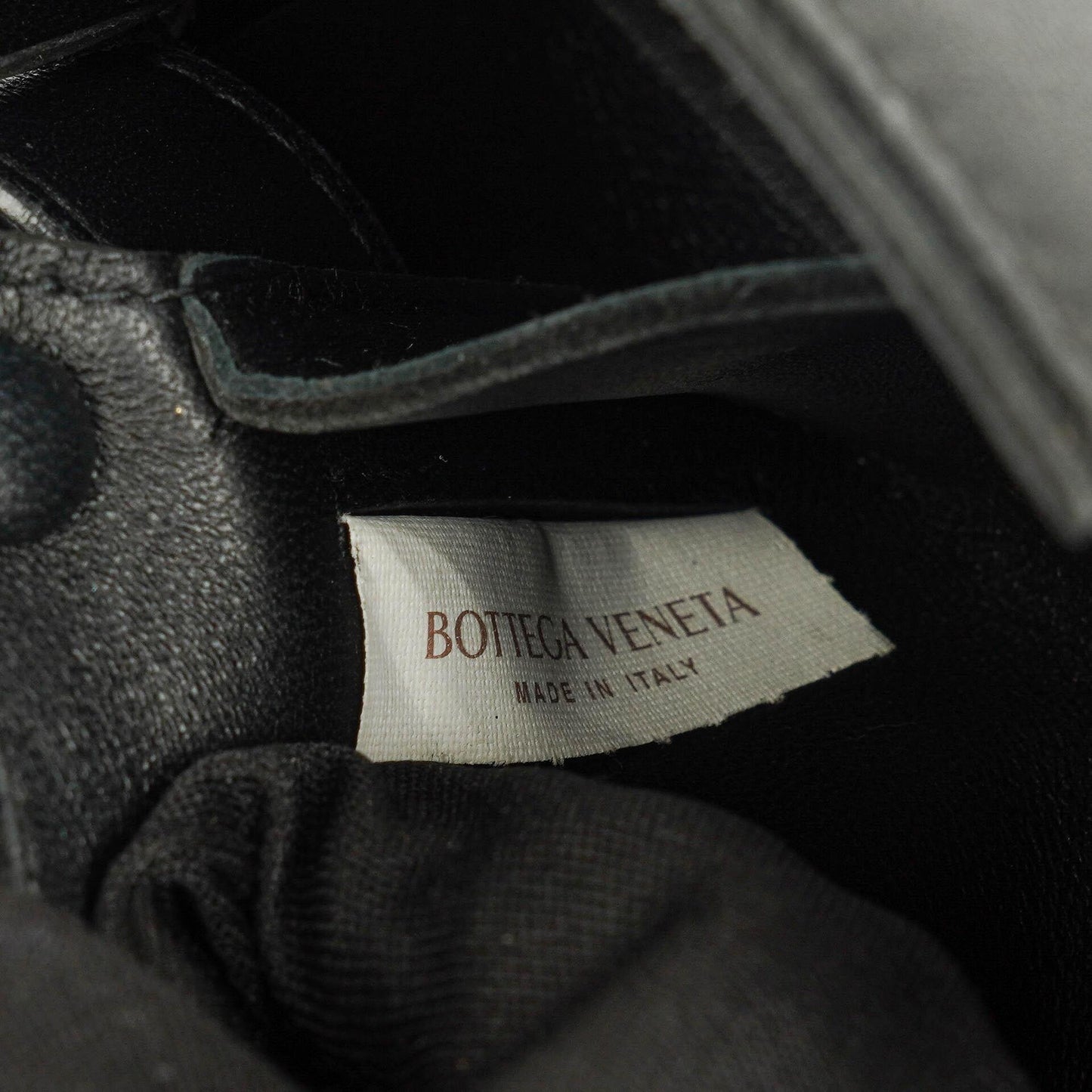 Bottega Veneta Schwarze Nappa Intreccio The Belt Cassette Umhängetasche