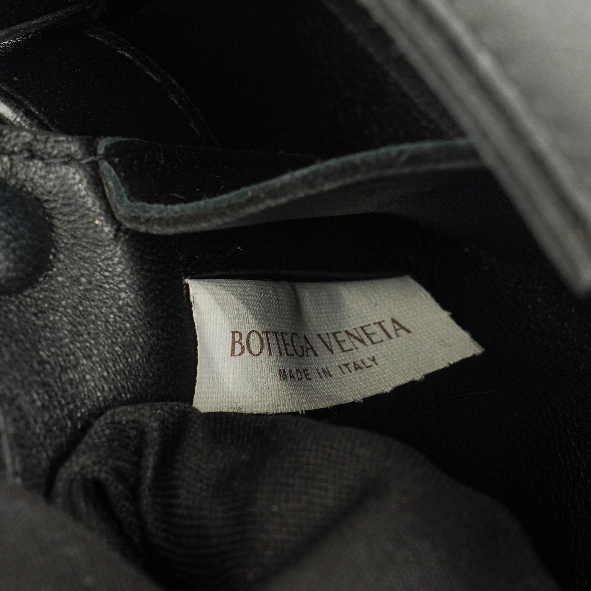 Bottega Veneta Schwarze Nappa Intreccio The Belt Cassette Umhängetasche