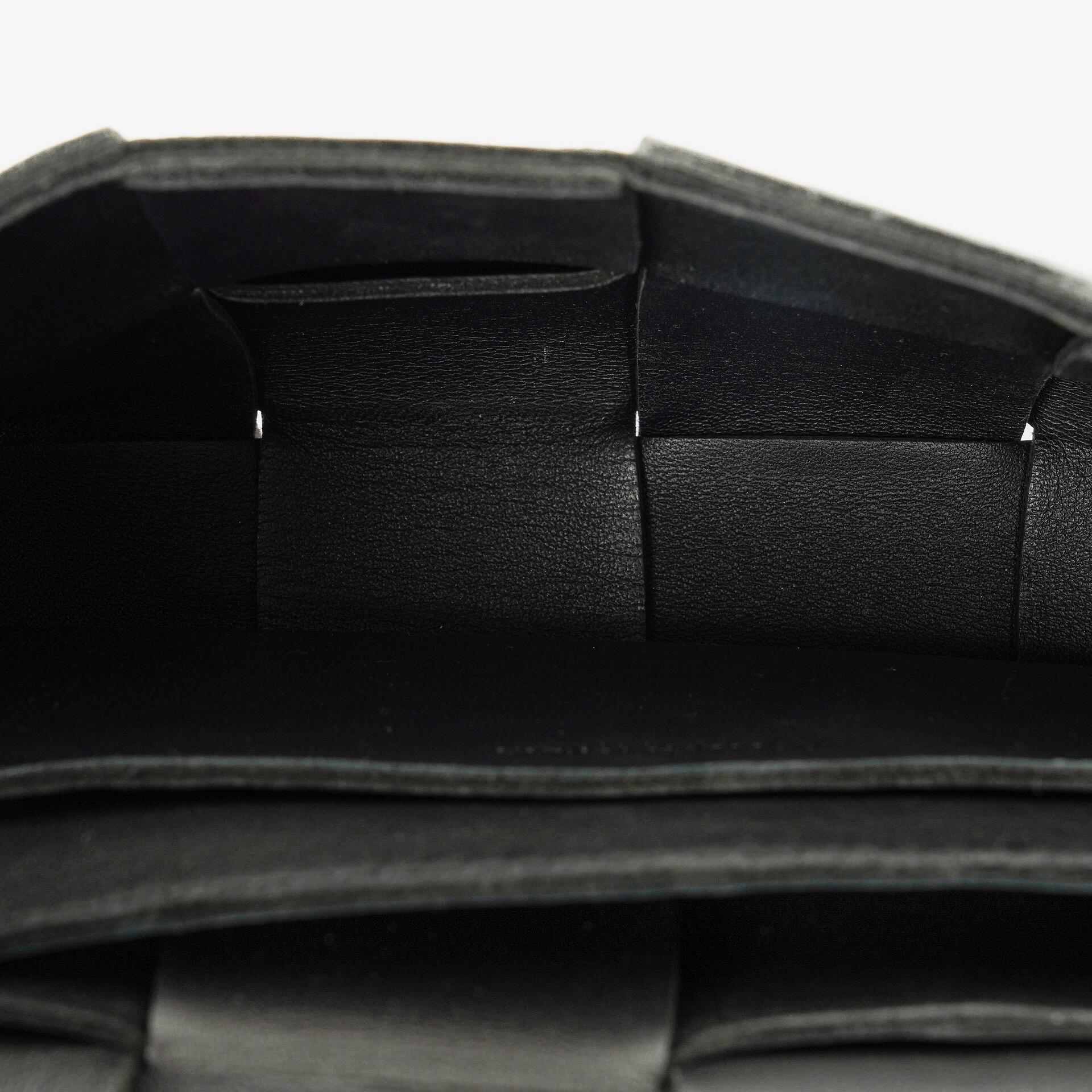 Bottega Veneta Schwarze Nappa Intreccio The Belt Cassette Umhängetasche