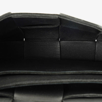 Bottega Veneta Schwarze Nappa Intreccio The Belt Cassette Umhängetasche