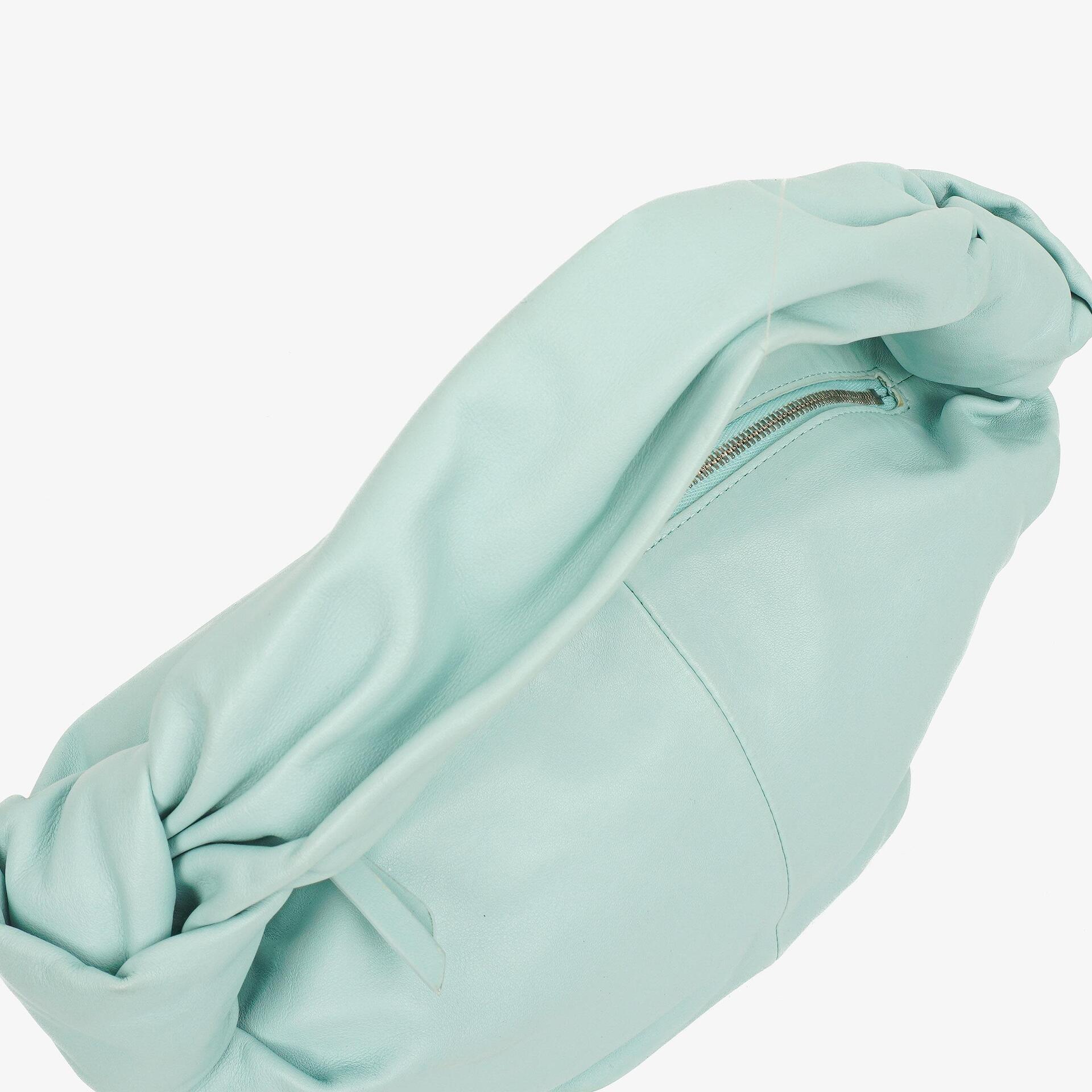 Bottega Veneta Double Knot Clutch aus blauem Leder