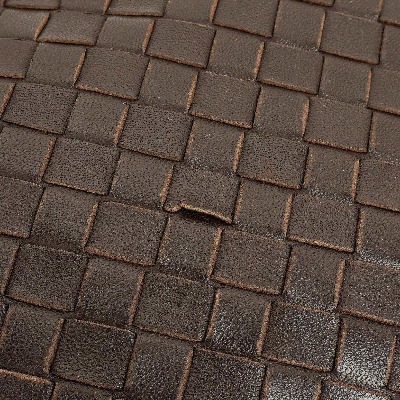 Bottega Veneta Medium Veneta Hobo Tasche aus braunem Nappa Intrecciato Leder
