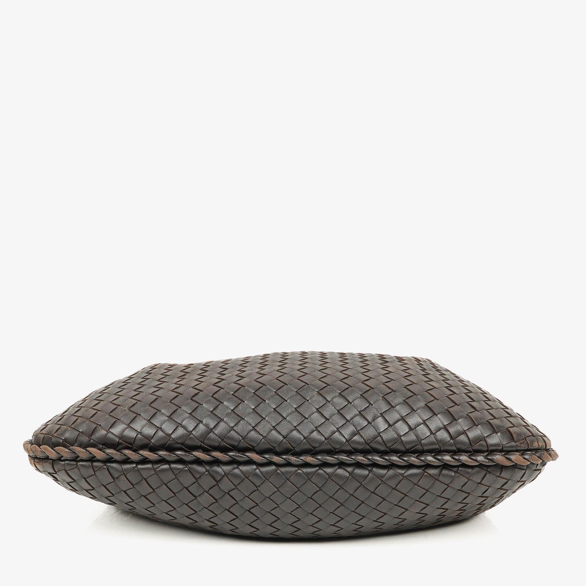 Bottega Veneta Medium Veneta Hobo Tasche aus braunem Nappa Intrecciato