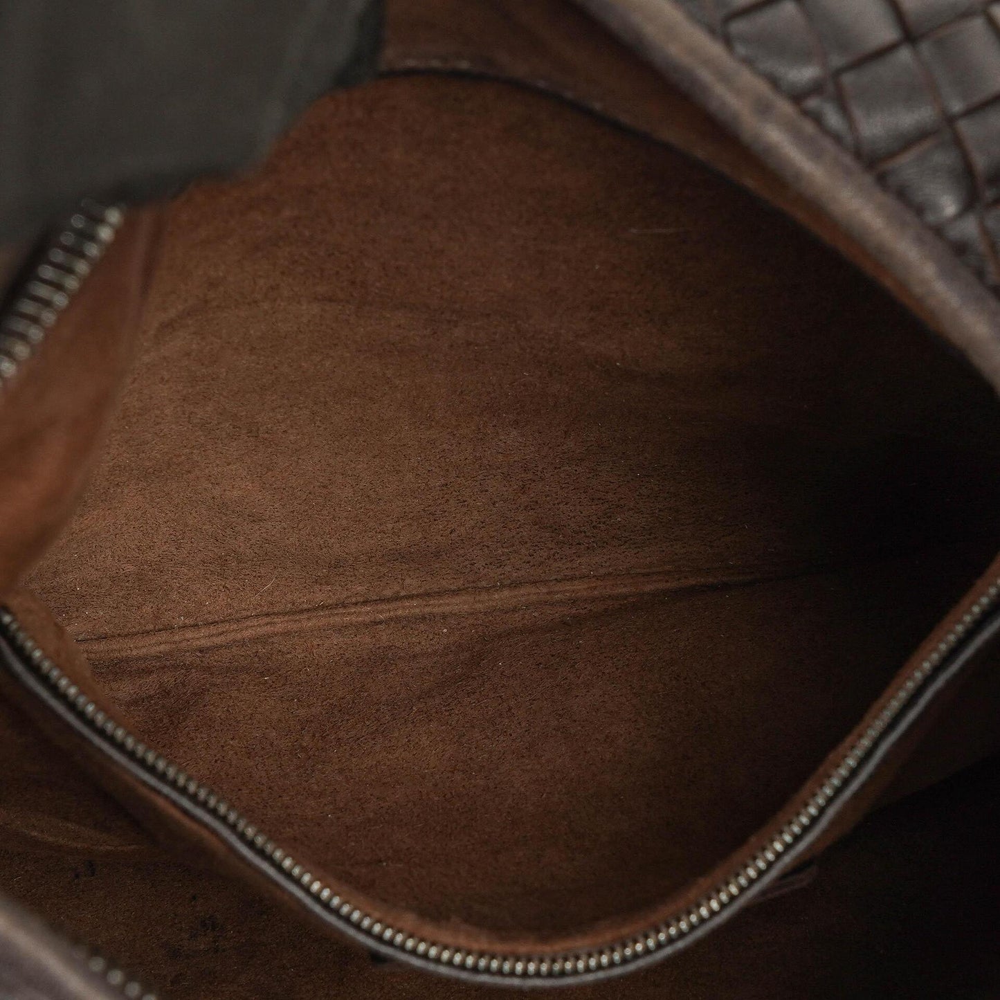 Bottega Veneta Medium Veneta Hobo Tasche aus braunem Nappa Intrecciato