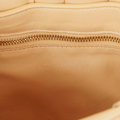 Bottega Veneta Cassette gepolsterte Umhängetasche aus beigem Intrecciato