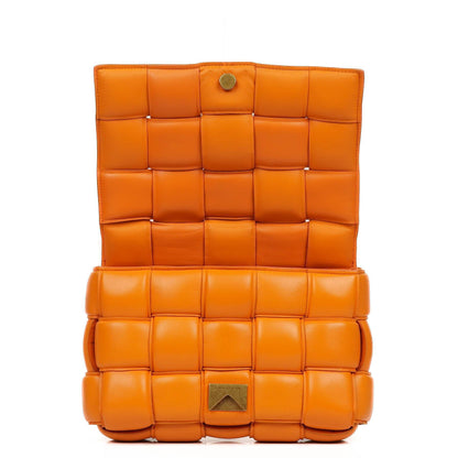 Bottega Veneta Cassette gepolsterte Intrecciato Umhängetasche in Orange