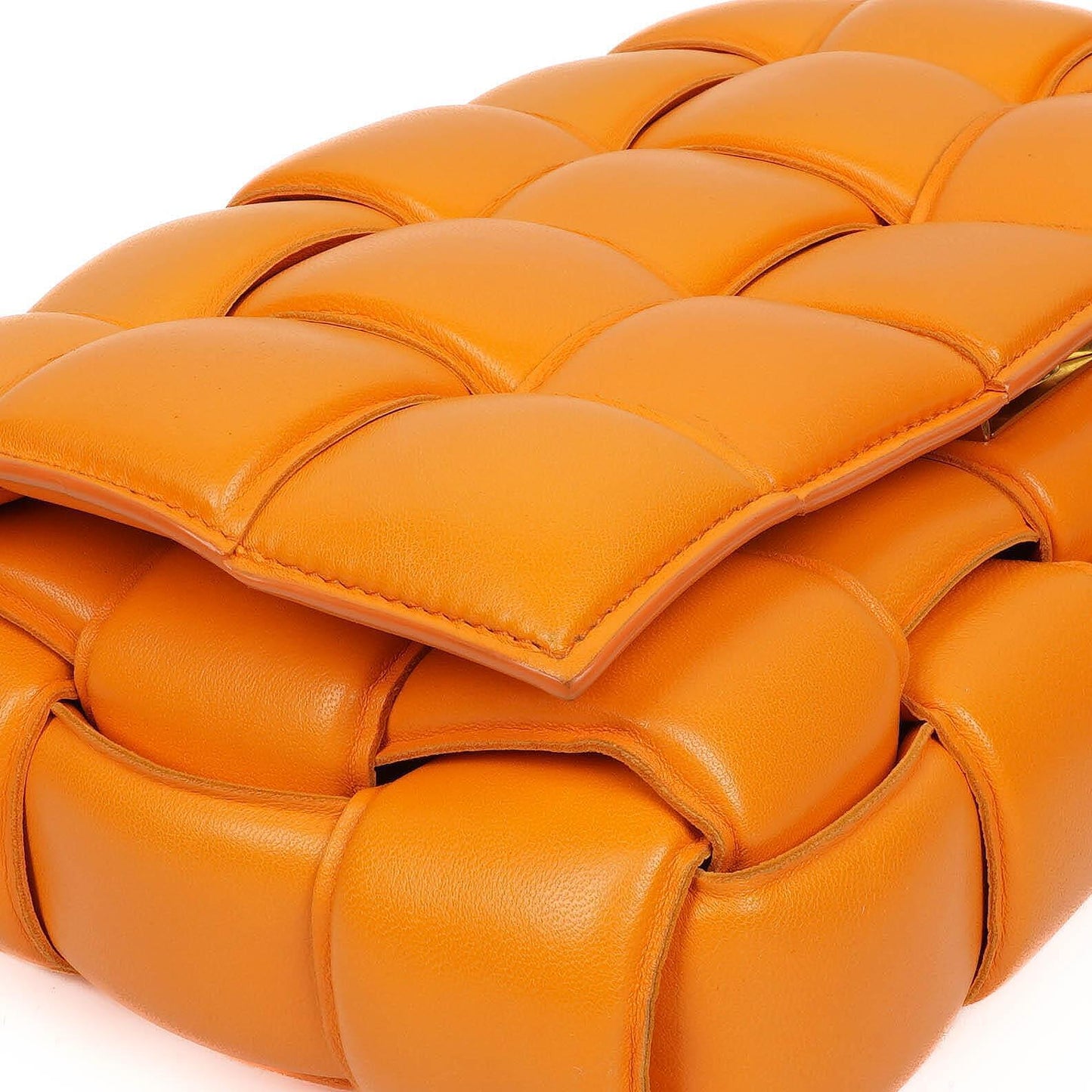 Bottega Veneta Cassette gepolsterte Intrecciato Umhängetasche in Orange